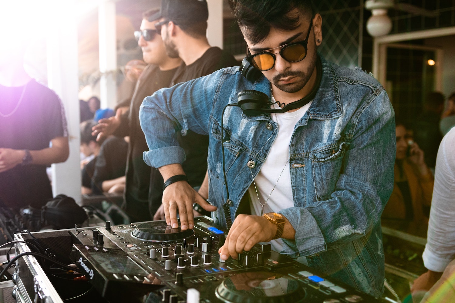 ネットでdj配信 Djのライブ配信に必要な豆知識と手順 とあるdj広告マン Zine 自転車 アウトドア